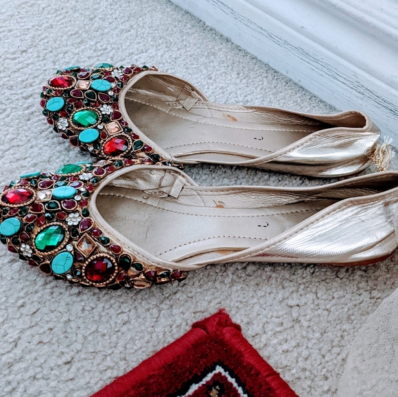 Bejeweled flats (khussay) - Picture 2 of 2